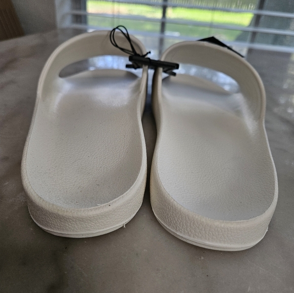 New Athletic Works White Slides - NWT - Picture 8 of 11